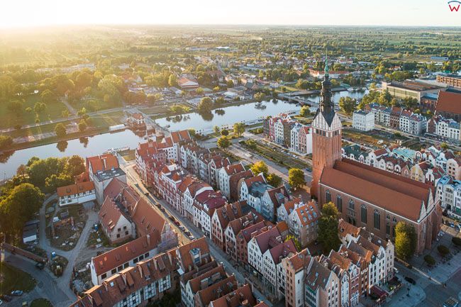 Elblag, lotnicza panorama strego miasta z katedra sw. Mikolaja. EU, PL, Warm-Maz. Lotnicze.